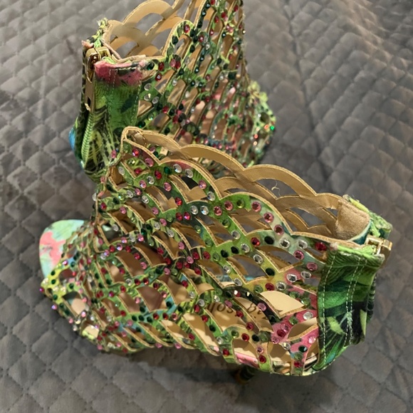 #ShoeCraze - Picture 6 of 12